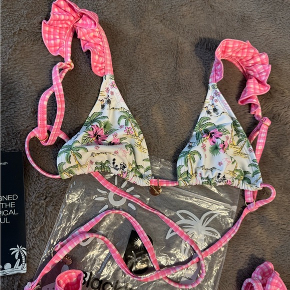 Blackbough coco frio ruffled triangle top & cheeky bottoms New in bag 🥥💗🎀 - Picture 11 of 16